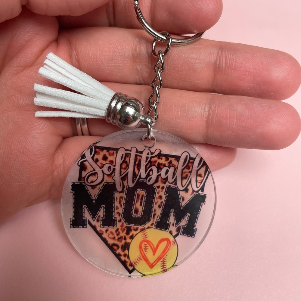 Customized “SOFTBALL MOM” keychain!